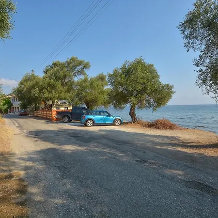 Holiday home Deja Blue Beach House
