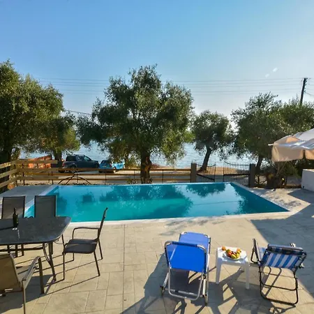Holiday home Deja Blue Beach House *