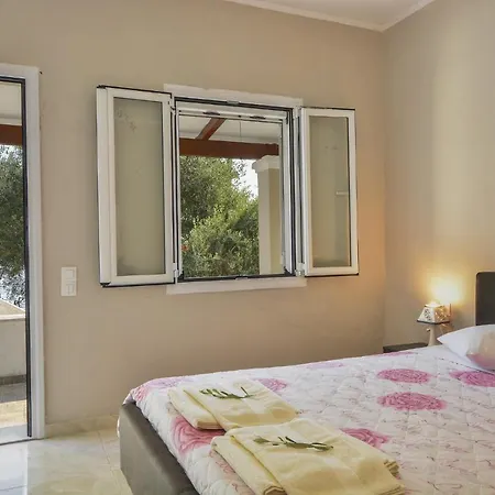 Deja Blue Beach House Holiday home Kato Spilaion