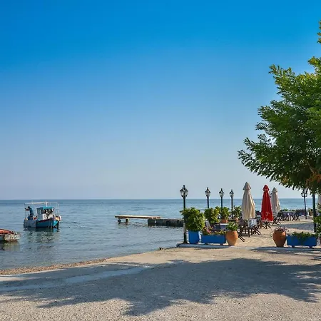 Holiday home Deja Blue Beach House